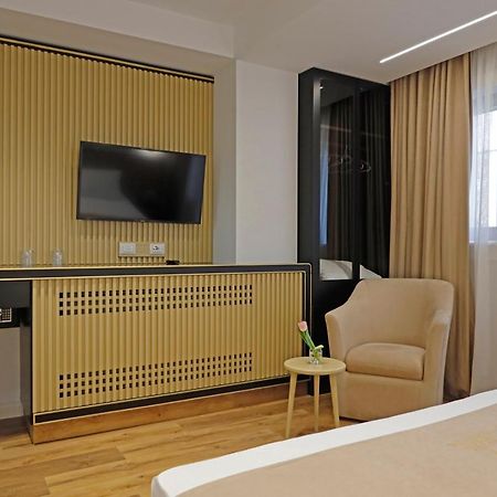 Mark Hotel Tirana Bërxull Kültér fotó
